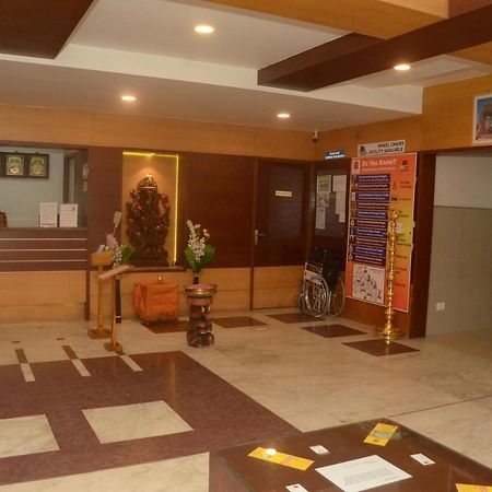 Hotel Kanakabhishegam First Hotel From The Thirukadaiyur Temple Tirukkadaiyur Εξωτερικό φωτογραφία